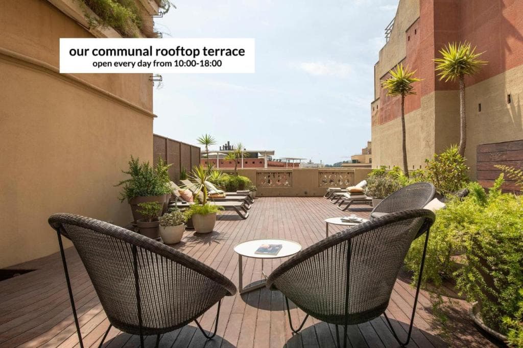 DestinationBCN Universitat Apartments