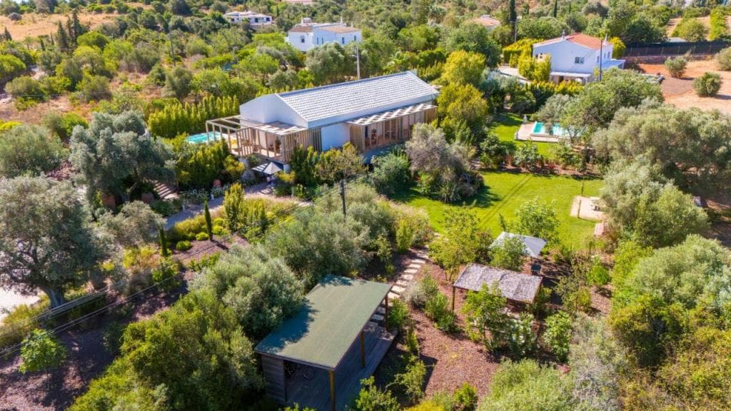 Laranjal Farm House