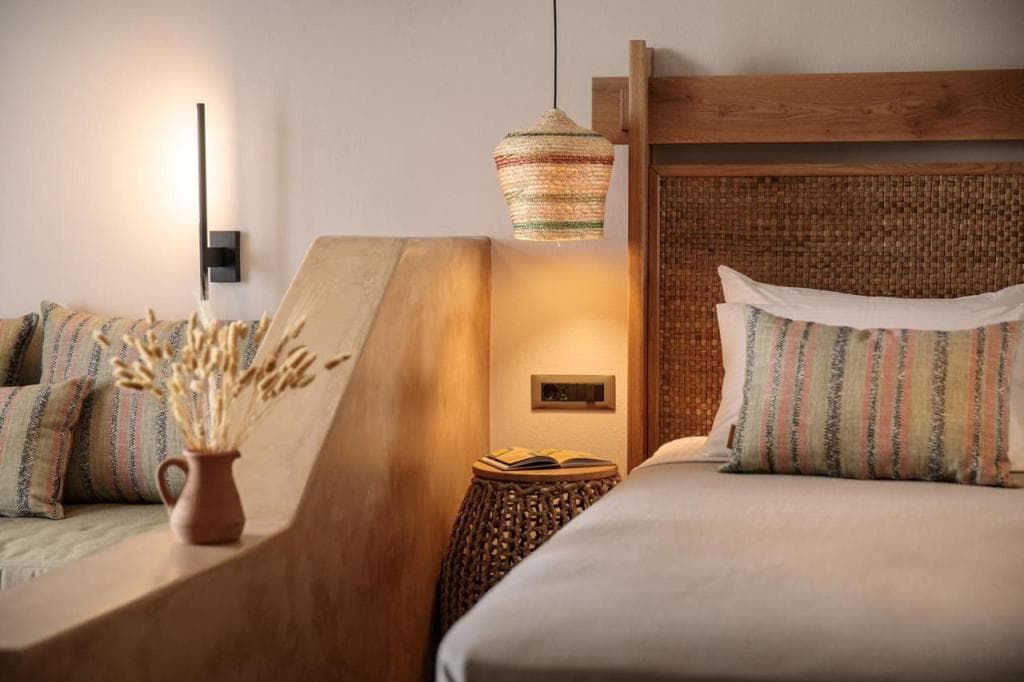 "Makava Suites" Your Luxe Urban Sanctuary