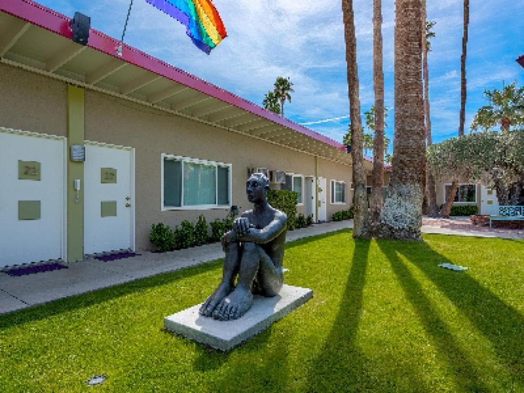 INNdulge Iconic Gay Men's Resort