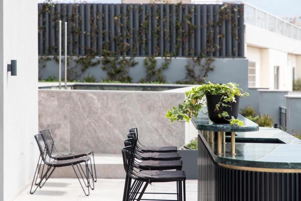 Perianth Hotel