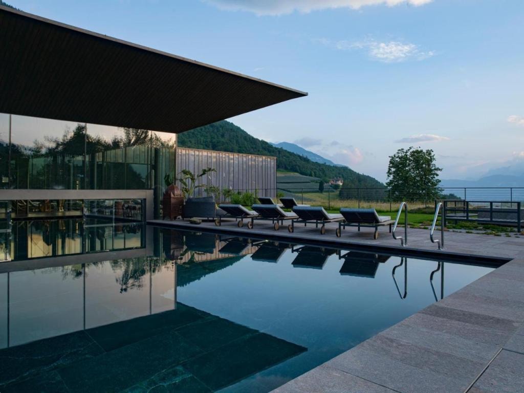 Manna Resort