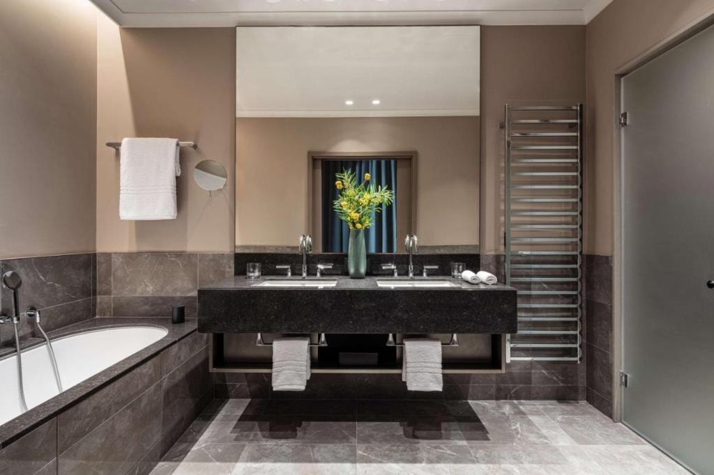 Anantara Plaza Nice Hotel - A Leading Hotel of the World