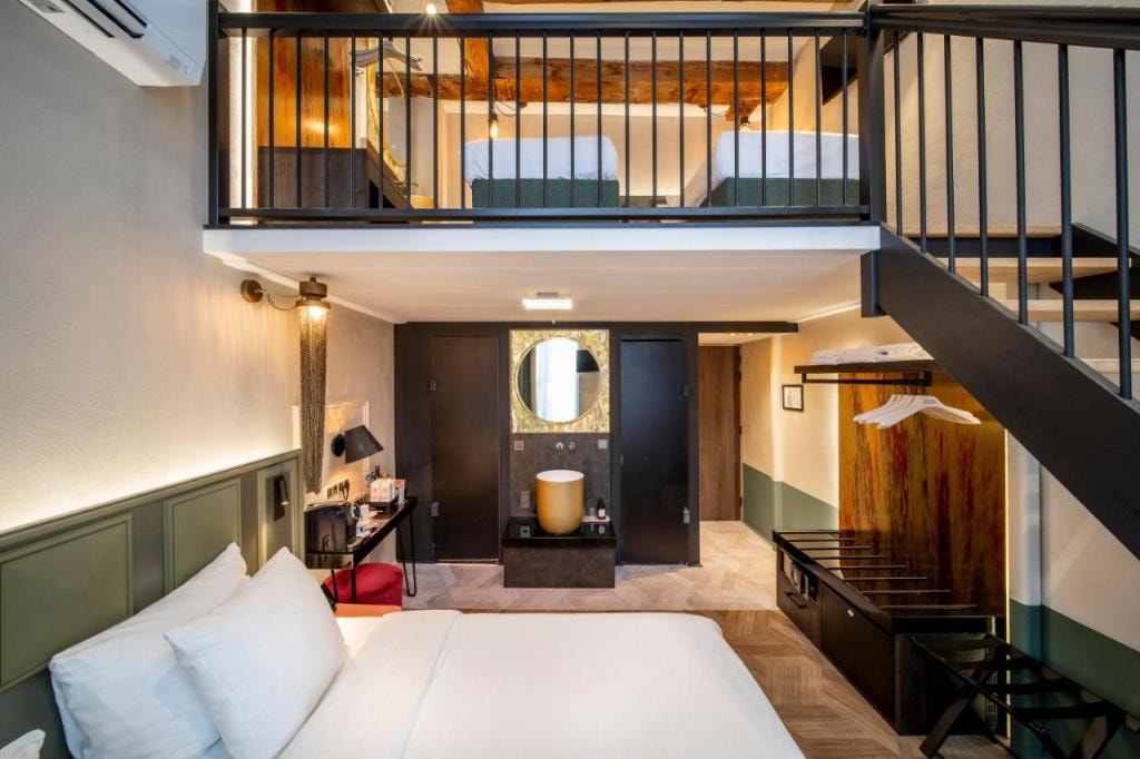 Mister Highland Hotel