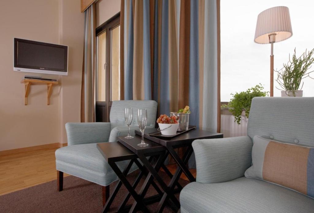 Home Hotel Wellington