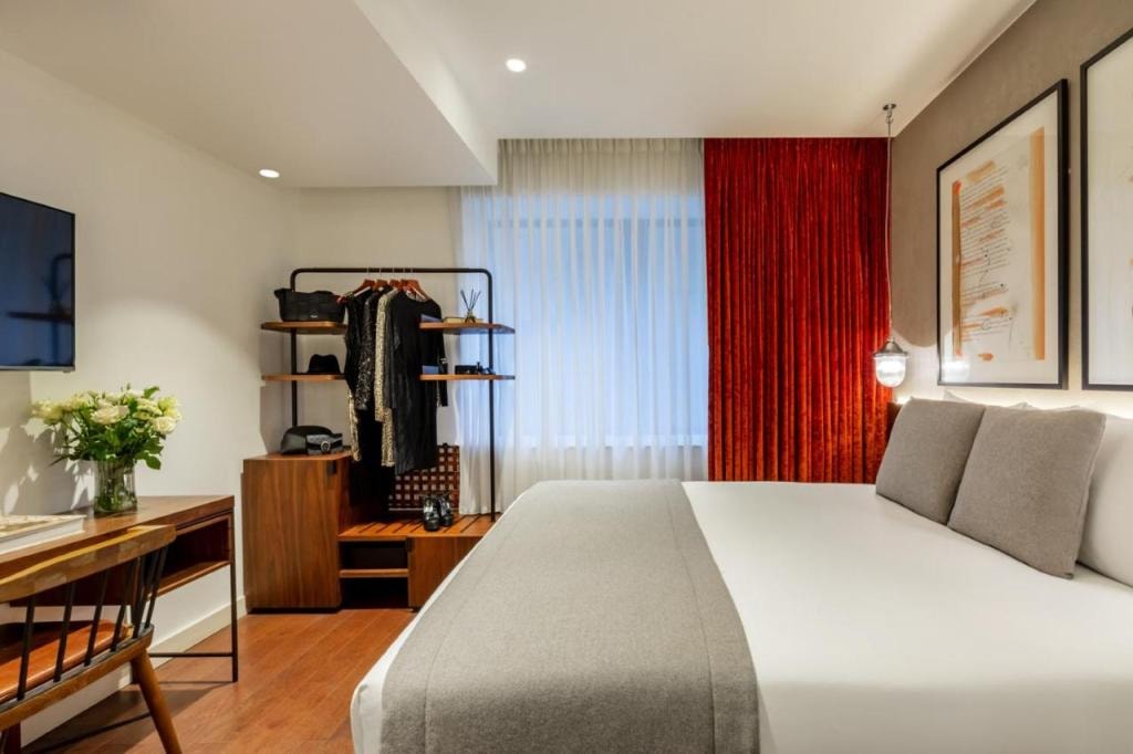 Hotel Indigo London - 1 Leicester Square, an IHG Hotel