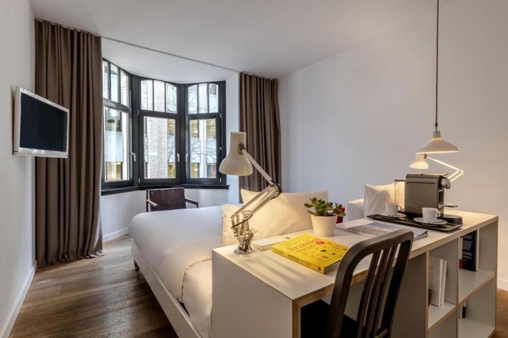 9Hotel Central