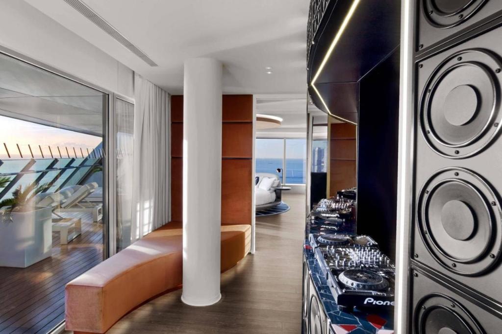 W Barcelona