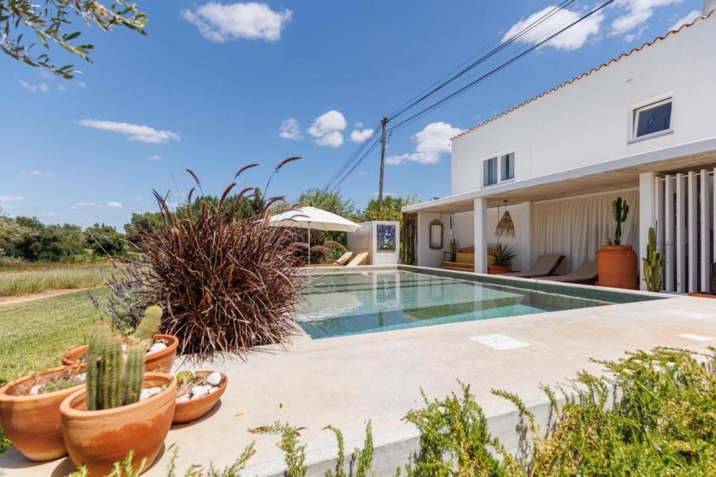Laranjal Farm House