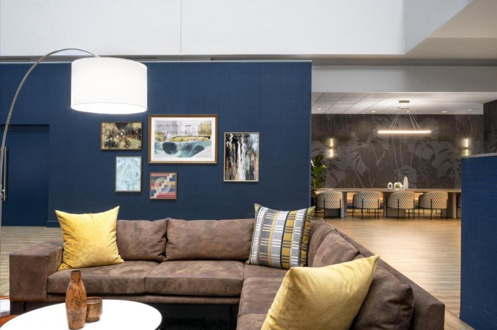 voco Chicago Downtown - Riverwalk by IHG