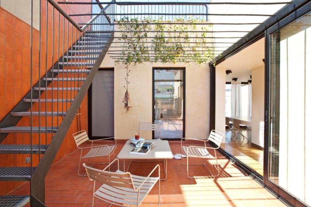 DestinationBCN Urgell Apartment