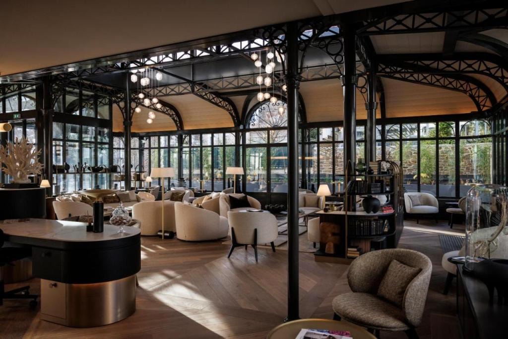 Grand Hotel de Courtoisville