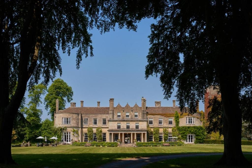 Lucknam Park, Emblems Collection