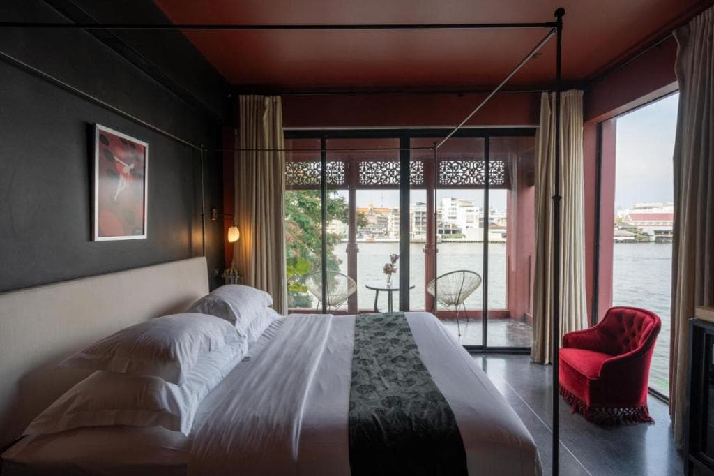 Amdaeng Bangkok Riverside Hotel