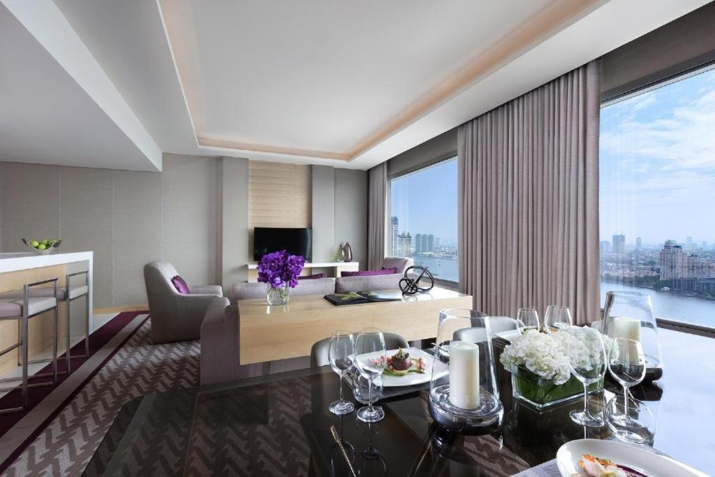 Avani Plus Riverside Bangkok Hotel