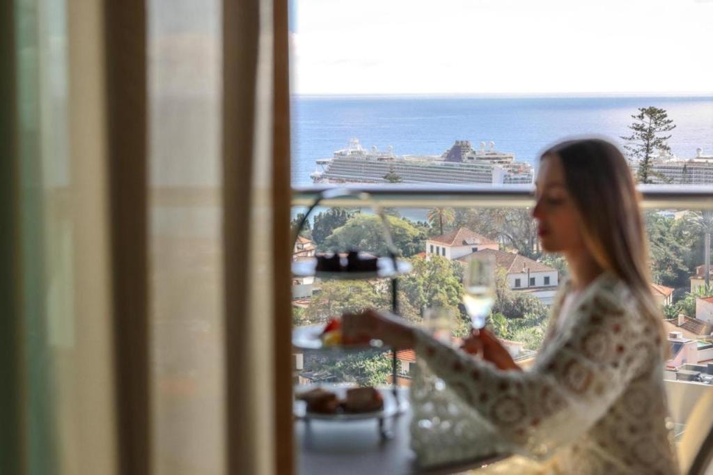 The Views Baia - Adults Only
