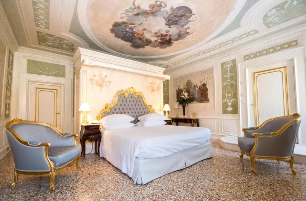 Ca' Bonfadini Historic Experience