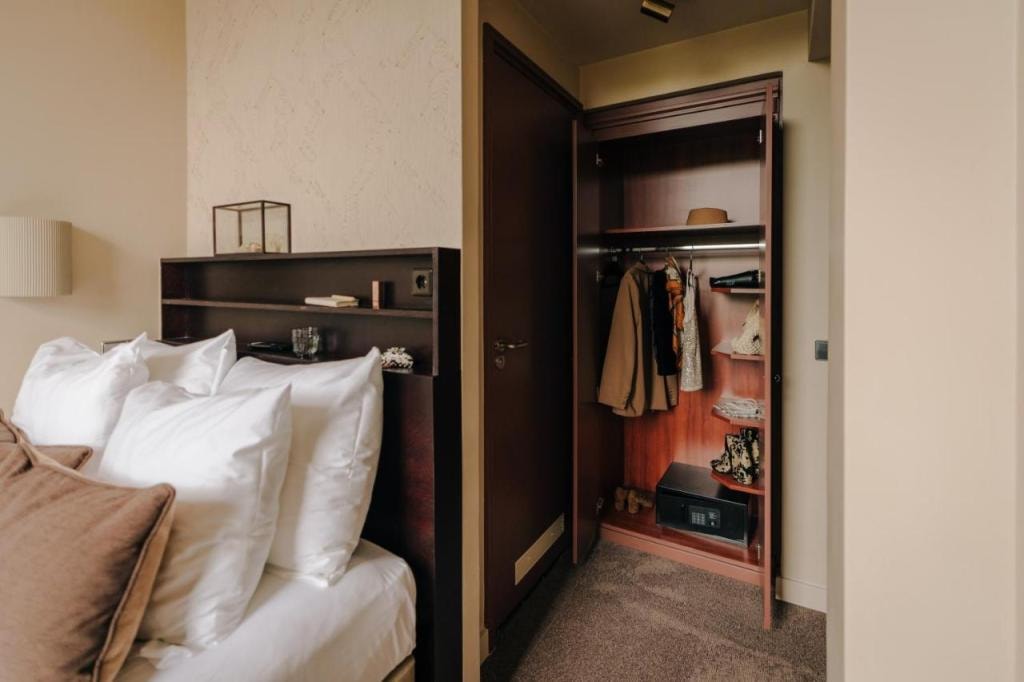 Hotel Omega
