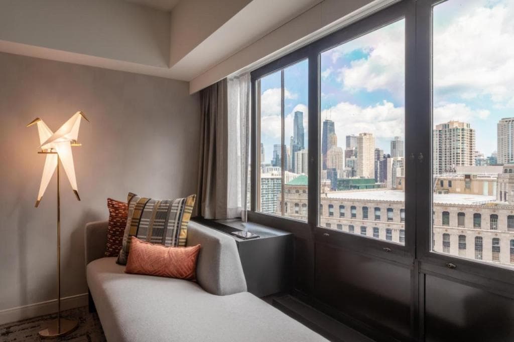 voco Chicago Downtown - Riverwalk by IHG