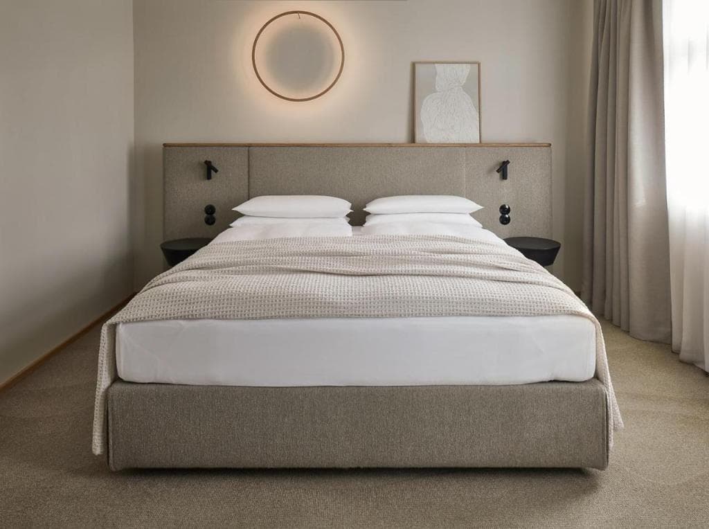 ADELANTE Boutique Hotel