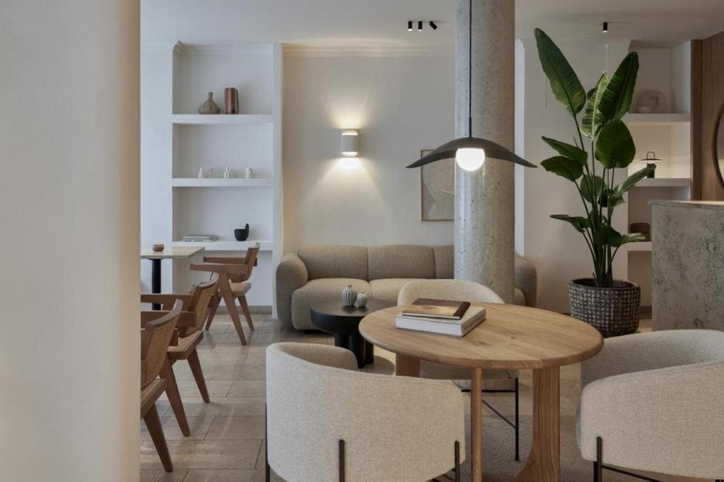 ADELANTE Boutique Hotel