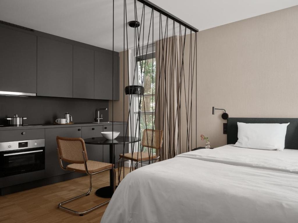 Bob W Munich Schwabing