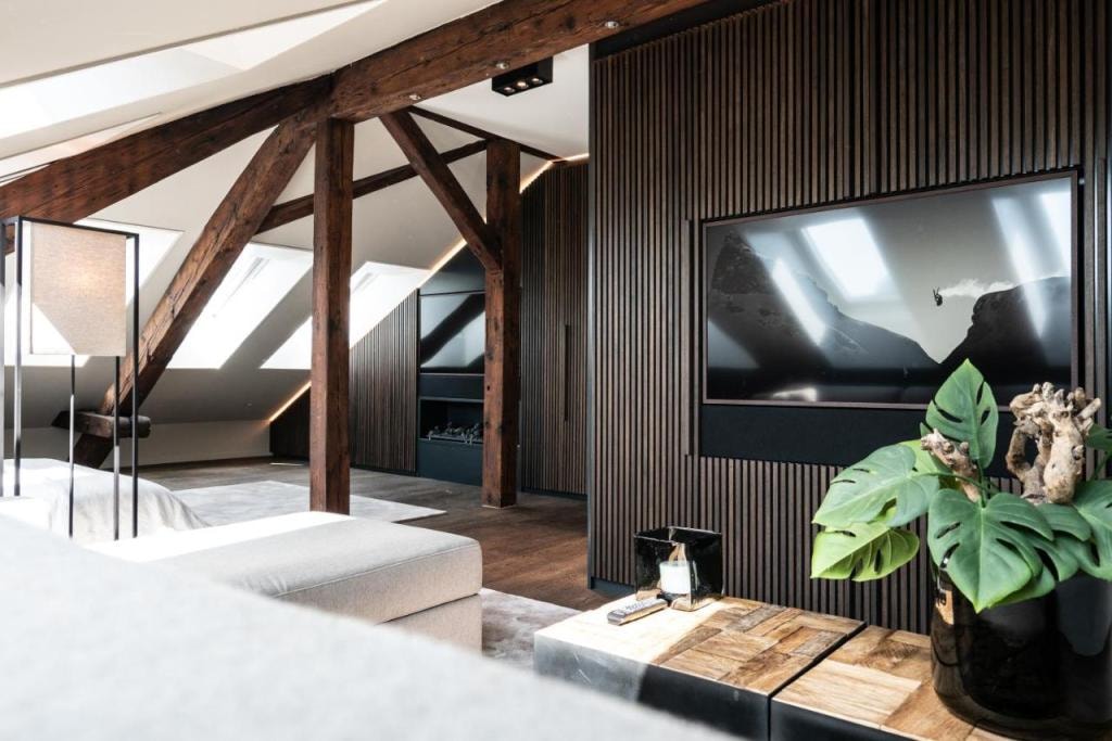 Le Bijou LQ80 Jacuzzi Penthouse