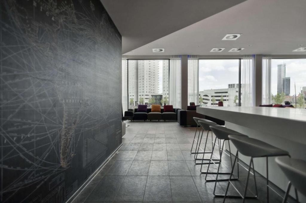 Mainport Hotel Rotterdam, Curio Collection by Hilton