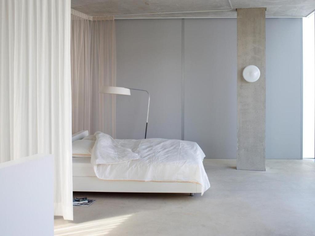 H-House Architectural Residence