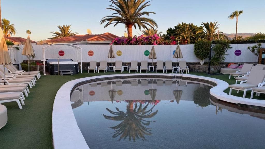 Rainbow Golf Bungalows, Gay Men-only Resort