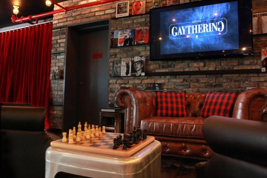 Hotel Gaythering - Gay Hotel - All Adults Welcome