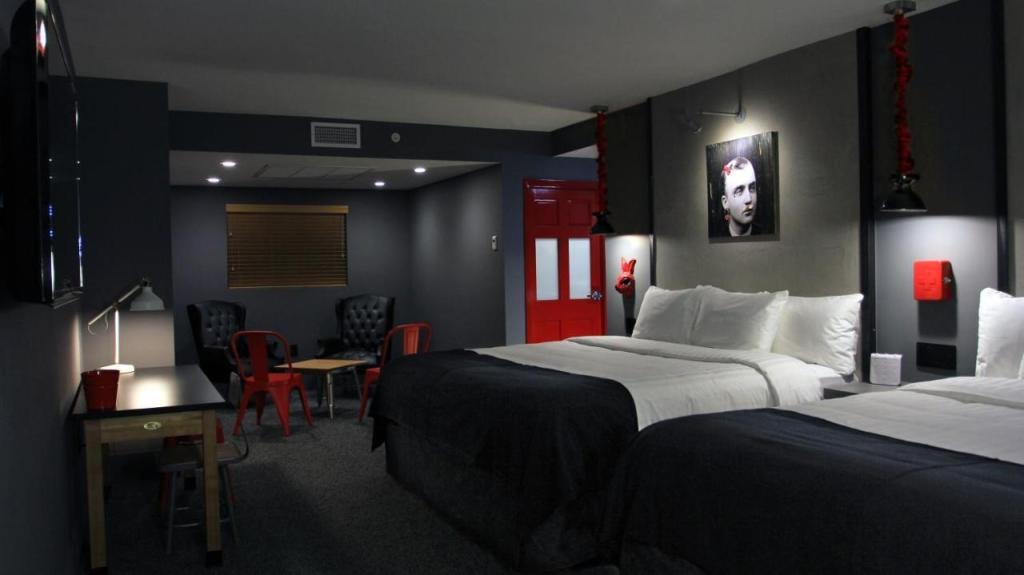 Hotel Gaythering - Gay Hotel - All Adults Welcome