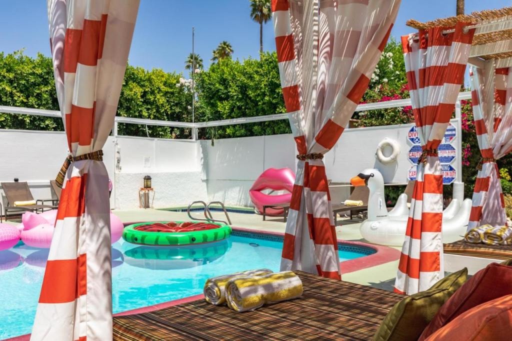 Float Palm Springs - Adults Only