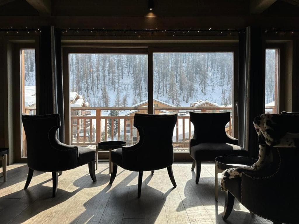 Victoria Lodge, Friendly Hotel