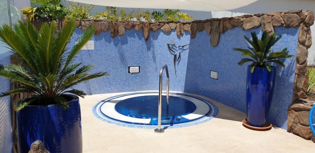 Birdcage Gay Men Resort and Lifestyle Hotel