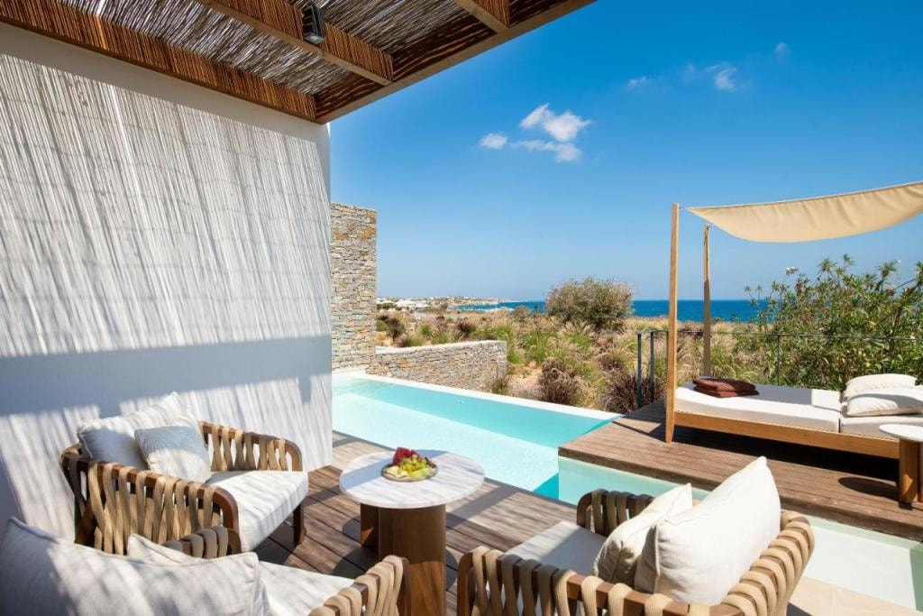 Vione Paros